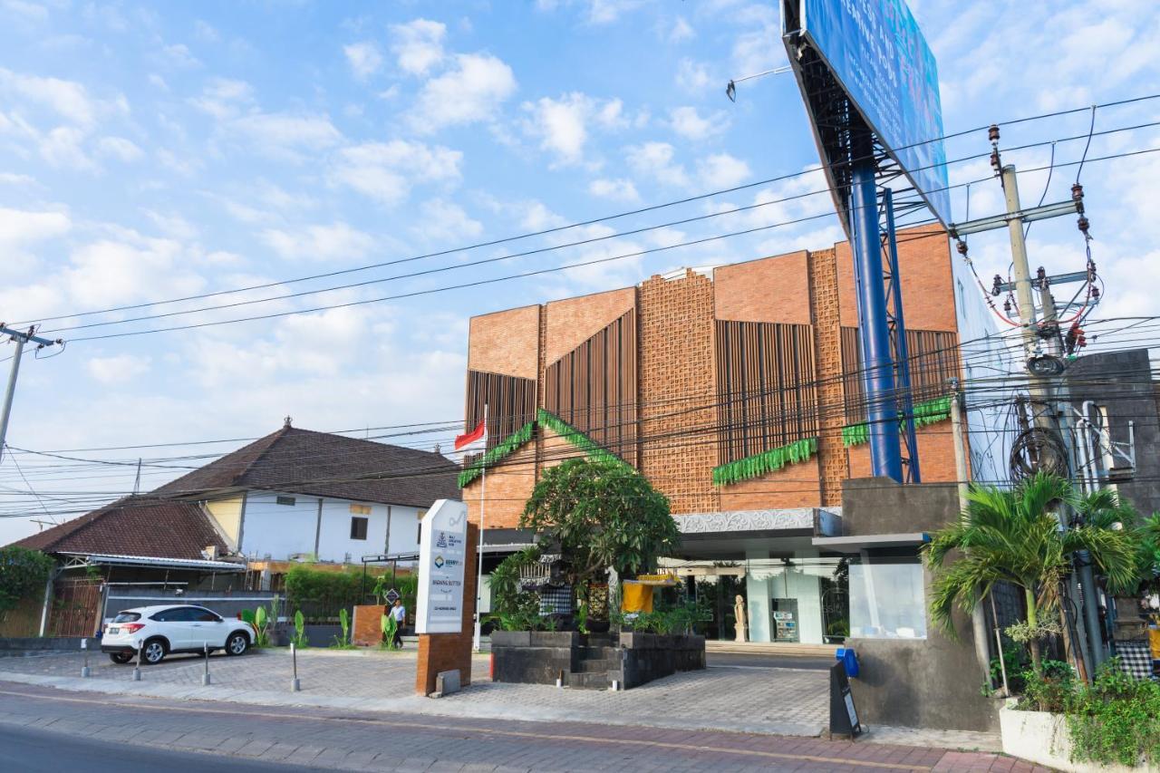 Berry Biz Hotel Sunset Road Seminyak Extérieur photo